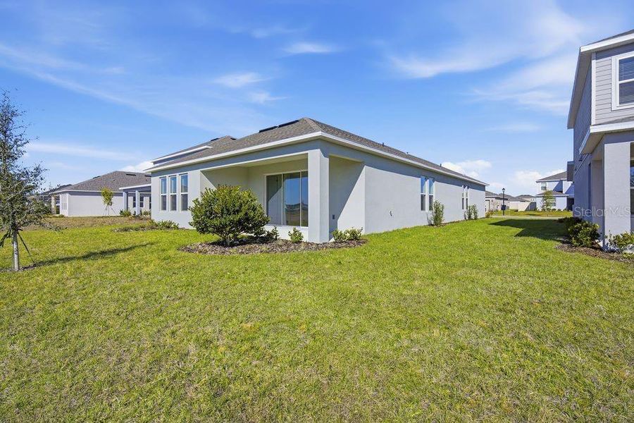 Exterior details and patio area of a home in Brookland Park, Auburndale (Image 3).