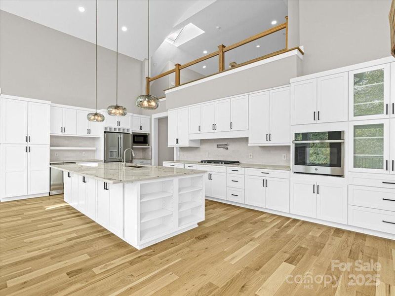 Chef’s Island & Balcony Overlook