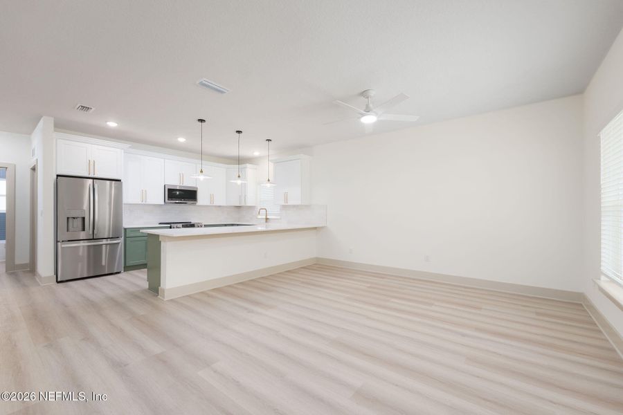 Spacious, unfurnished interior of a new home in , St. Augustine (Image 15).