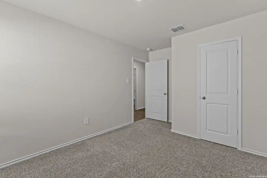 Spacious, unfurnished interior of a new home in Laurel Vistas, San Antonio (Image 19). Spacious, unfurnished interior of a new home in Laurel Vistas, San Antonio (Image 19).