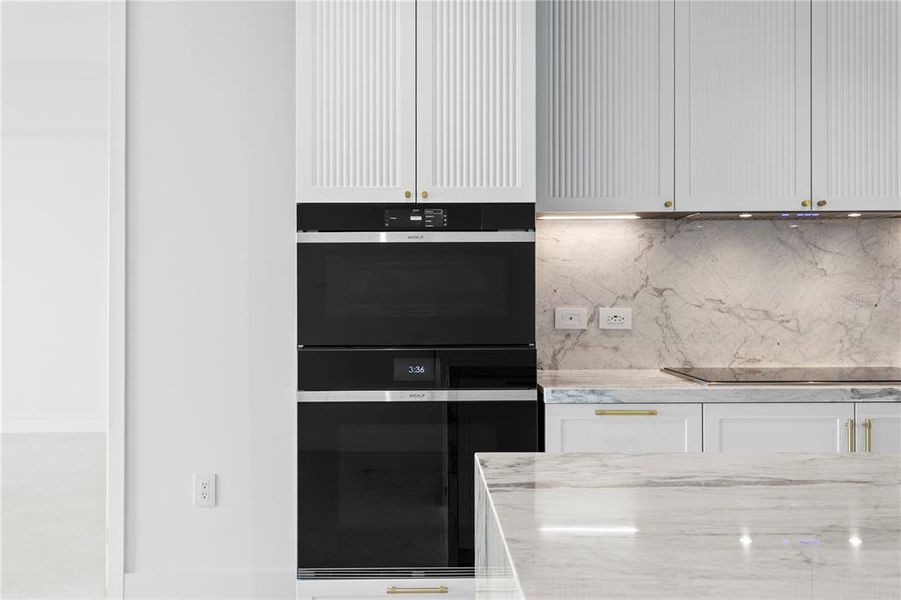 Image 88 of a home in .