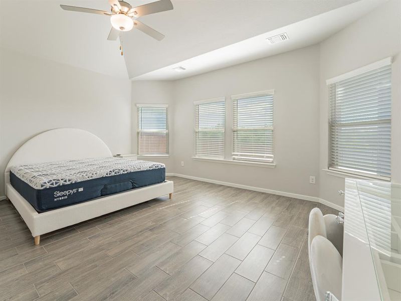 Furnished interior view inside a new home in , Fort Worth (Image 18).