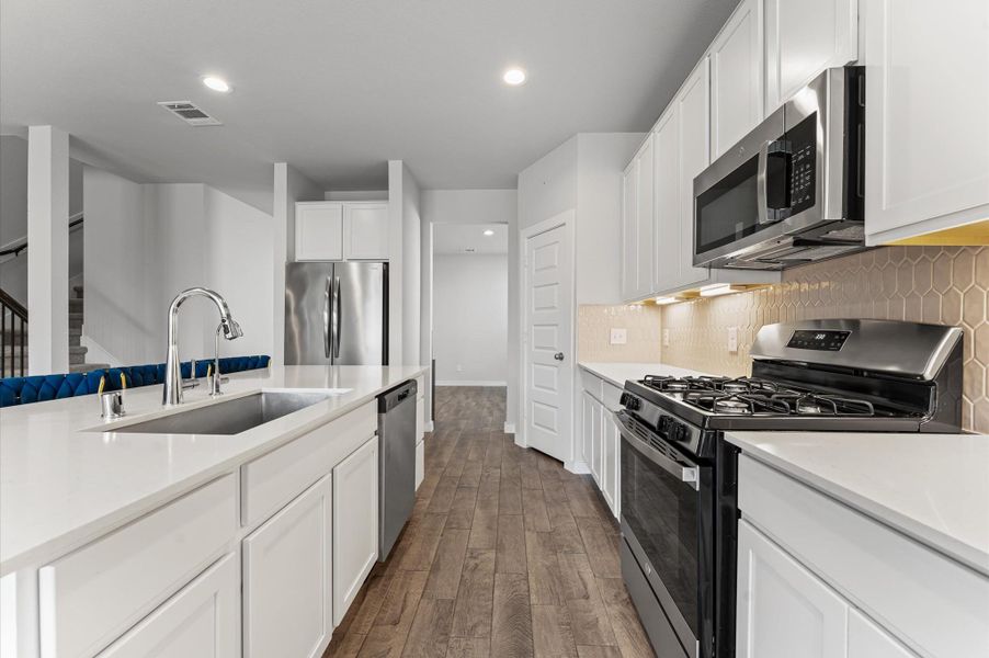 Beautiful kitchen, perfect for entertaining Beautiful kitchen, perfect for entertaining