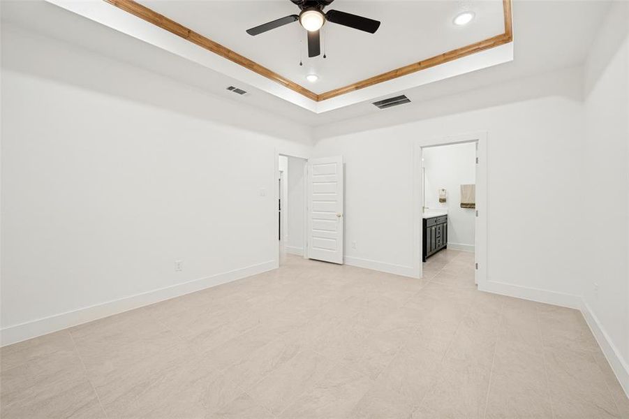 Spacious, unfurnished interior of a new home in , Fort Worth (Image 18).