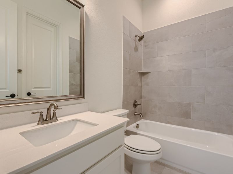 Plan 850 Secondary Bathroom Representative Photo