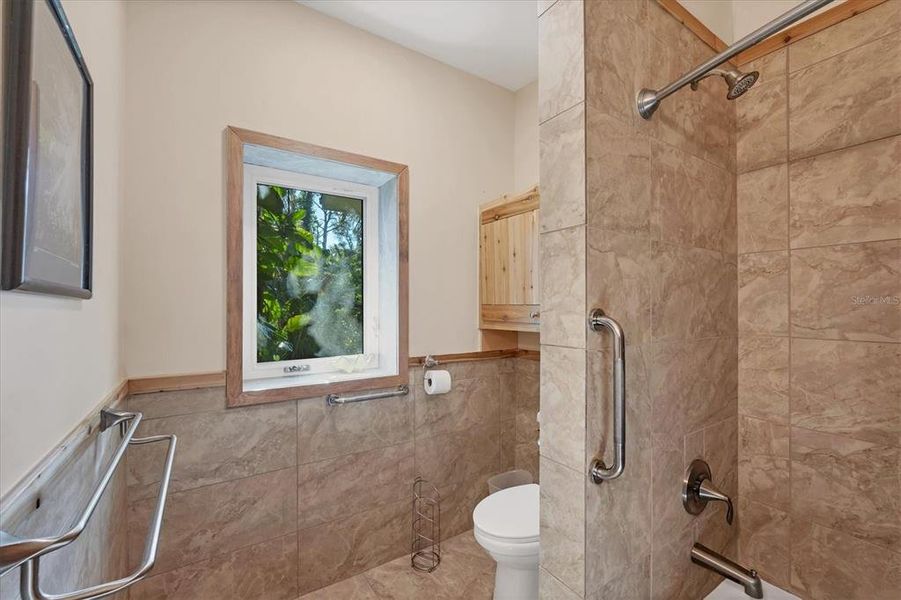 Furnished interior view inside a new home in , Englewood (Image 7).