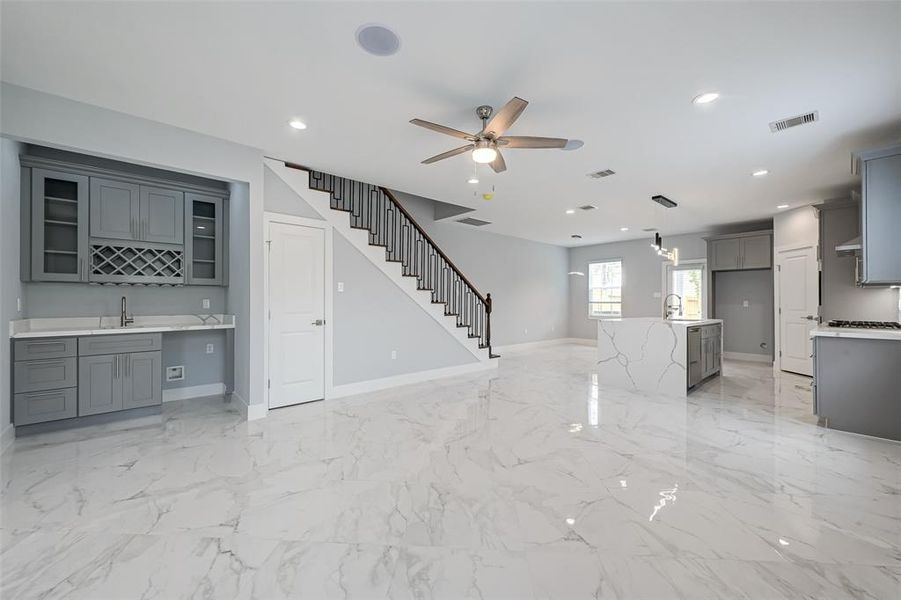 Image 10 of a home in .