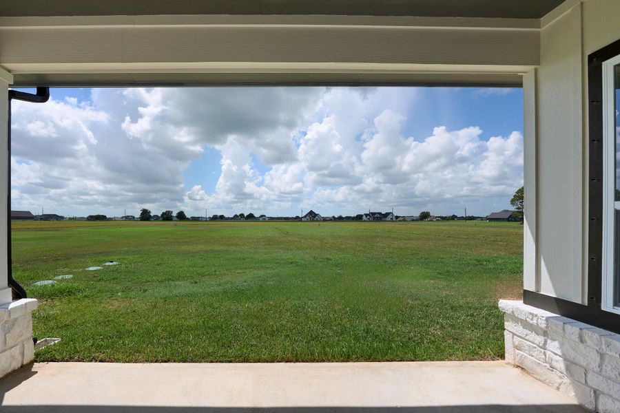 Exterior details and patio area of a home in , Angleton (Image 24).