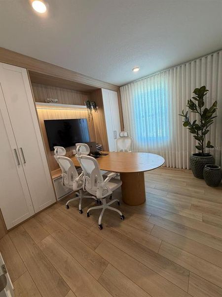 Furnished interior view inside a new home in , Winter Garden (Image 36).