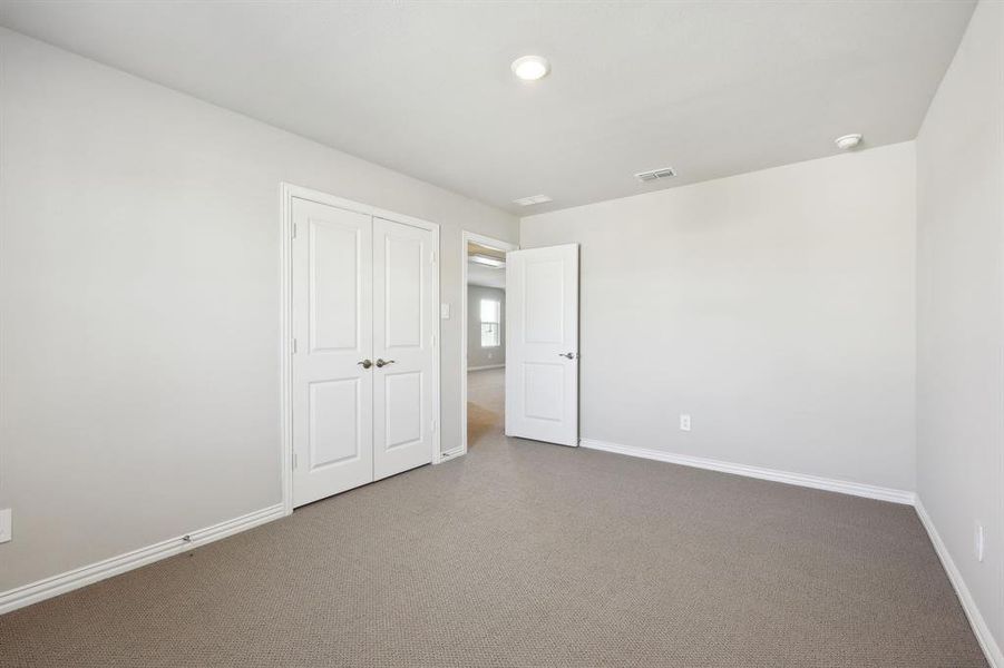 Photo is not of the actual home, but is an inspirational photo of builder’s model home and may depict options, furnishings, and/or decorator features that are not included. Photo is not of the actual home, but is an inspirational photo of builder’s model home and may depict options, furnishings, and/or decorator features that are not included.