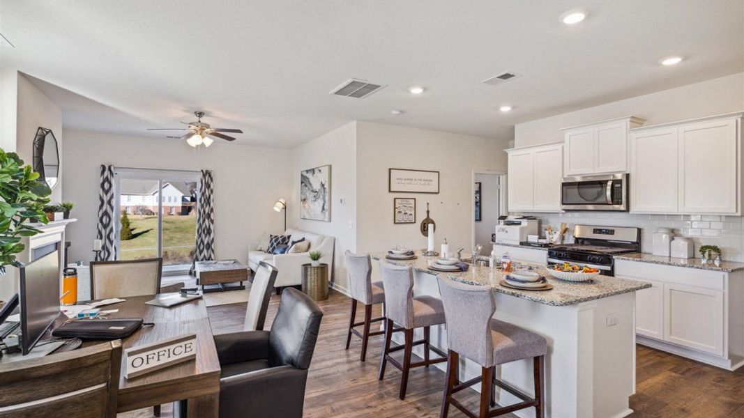 Representative furnished interior of a home built from the Robie by D.R. Horton in Southwood, Morristown (Image 6).