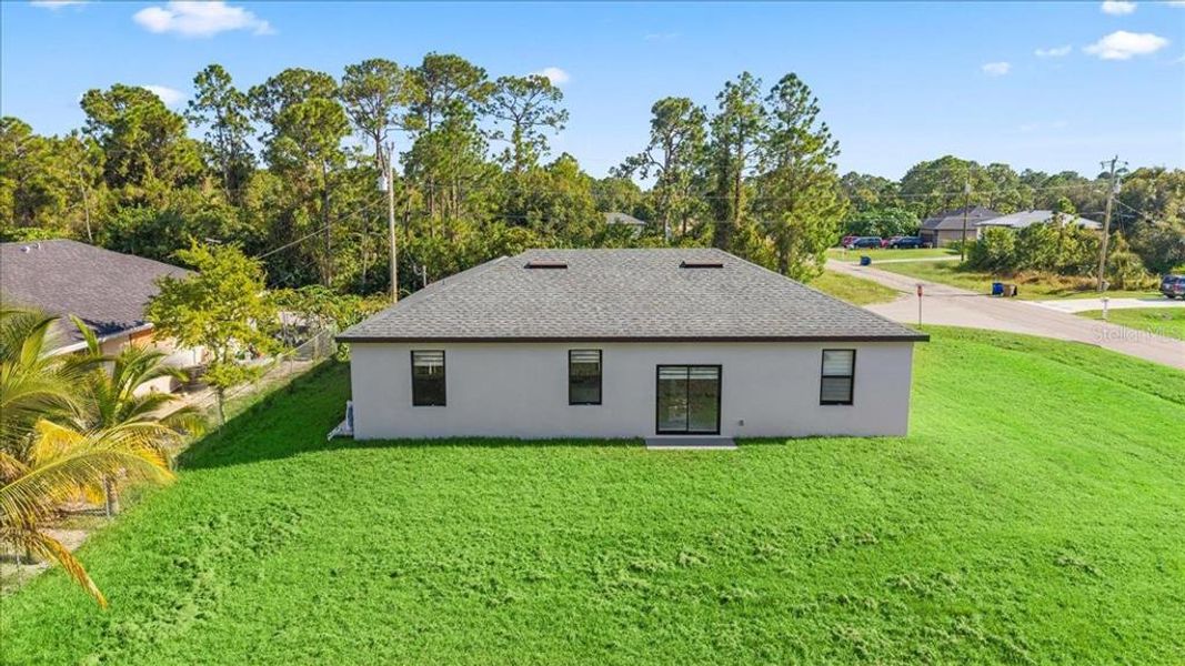 Exterior details and patio area of a home in , Lehigh Acres (Image 3).