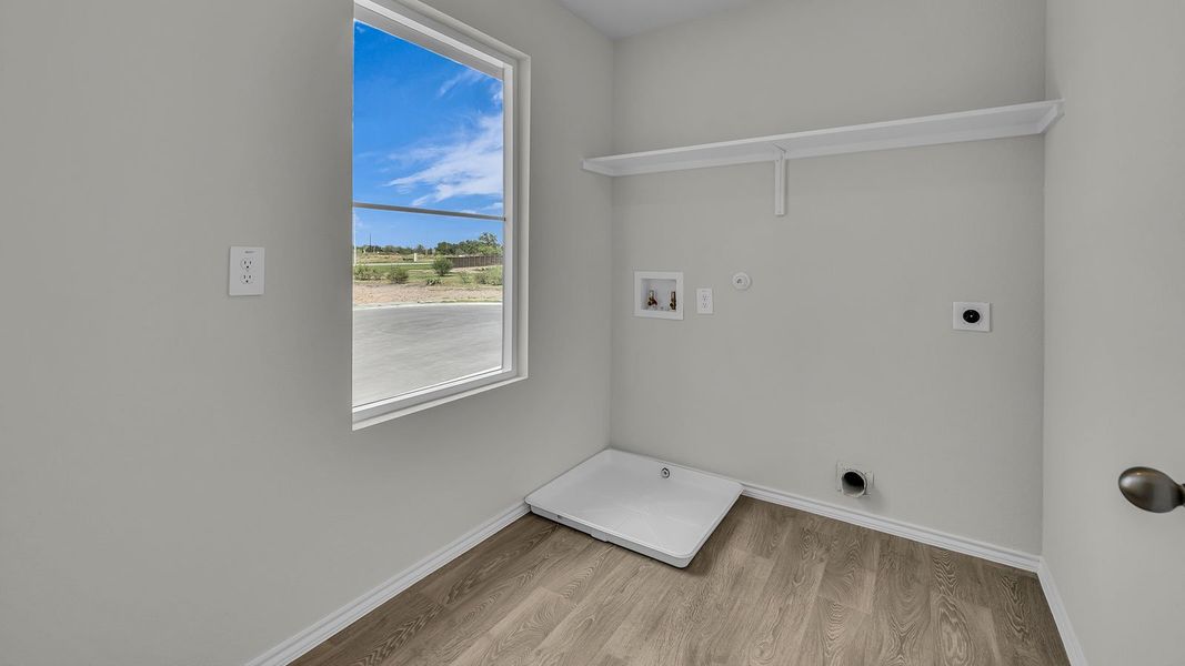 Representative unfurnished interior of a home built from the The Davis by D.R. Horton in Ladera, Luling (Image 16).