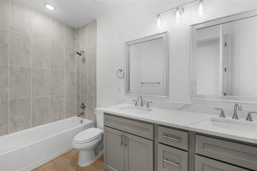 Furnished interior view inside a new home in Rosenthal Estates, Lorena (Image 9).