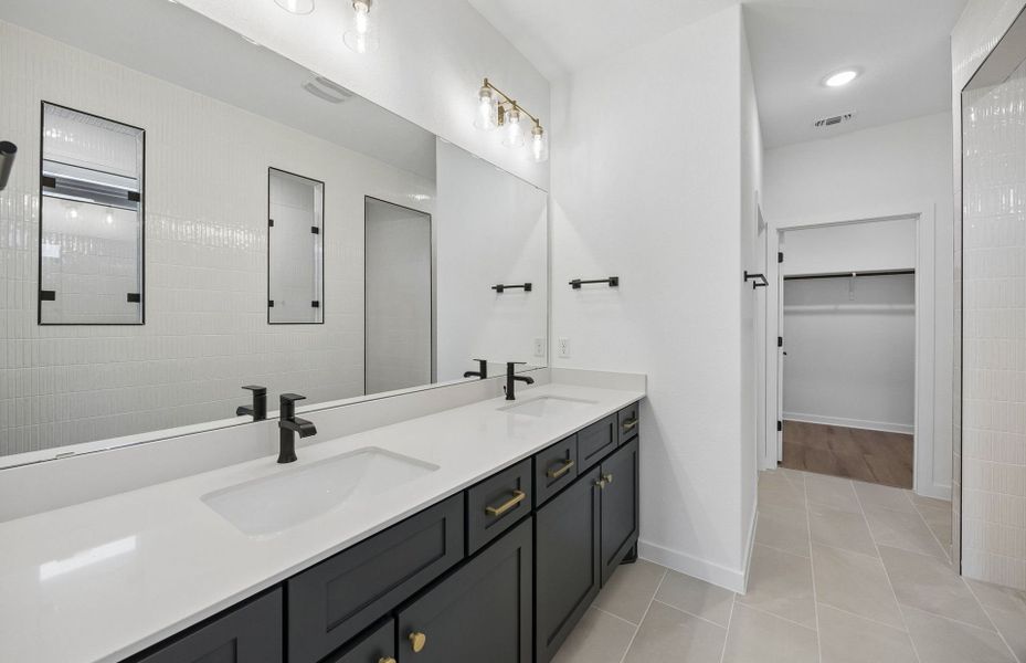 Furnished interior view inside a new home in Sun City Texas, Georgetown (Image 8).