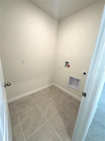 Spacious, unfurnished interior of a new home in , Kissimmee (Image 22).