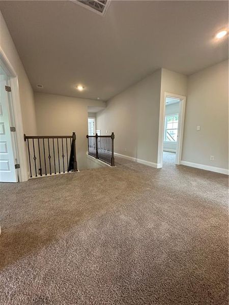Spacious, unfurnished interior of a new home in Mirror Lake at South Harbour, Villa Rica (Image 34).