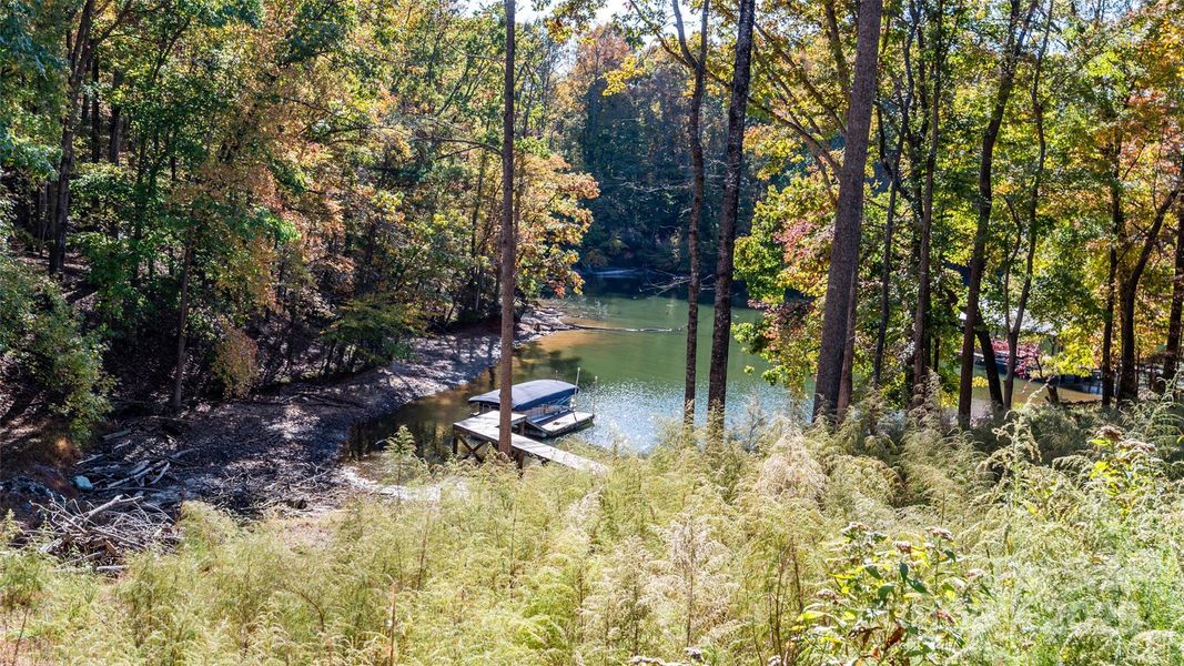 Natural landscape and outdoor views near in Statesville (Image 33). Natural landscape and outdoor views near in Statesville (Image 33).