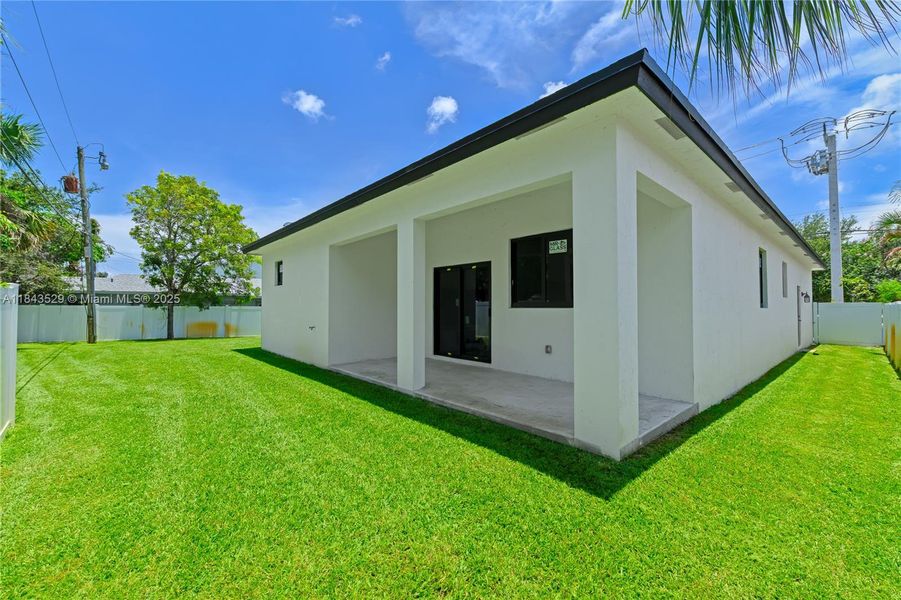 Front exterior of a new home in , Pompano Beach, FL, highlighting curb appeal (Image 2).