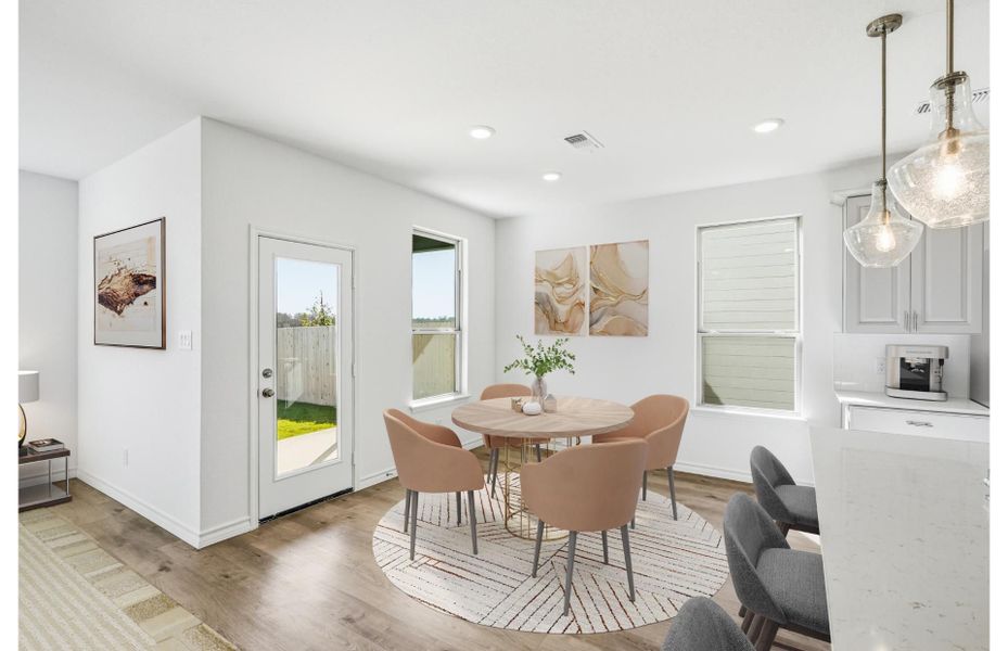 Representative furnished interior of a home built from the Albany by Pulte Homes in Nopal Valley, San Antonio (Image 10).