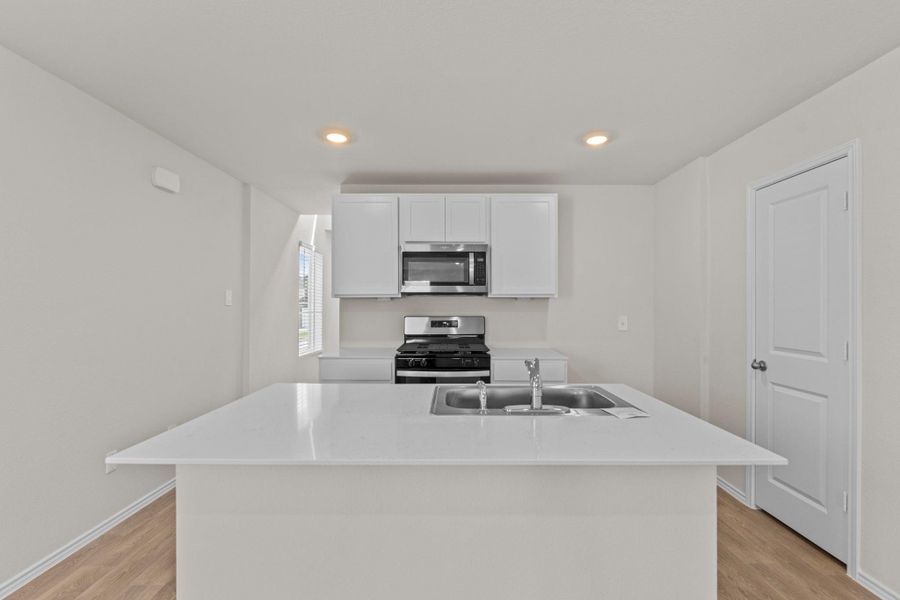 Furnished interior view inside a new home in , Maxwell (Image 10).