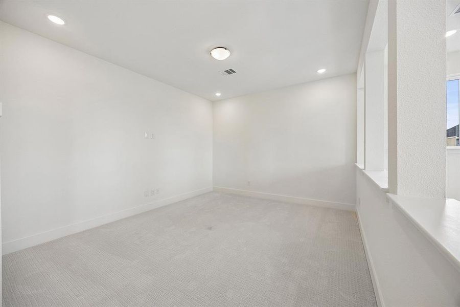 Spacious, unfurnished interior of a new home in Fields - East Village, Frisco (Image 16).