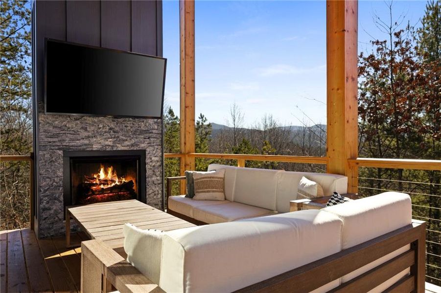 Exterior details and patio area of a home in , Blue Ridge (Image 28).