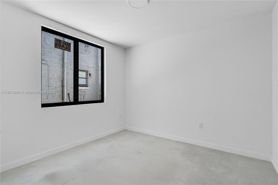 Spacious, unfurnished interior of a new home in , Miami (Image 7).