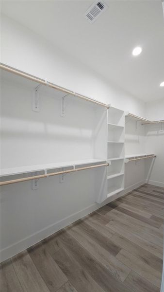 Massive Walk-In Closet in Main Bedroom Massive Walk-In Closet in Main Bedroom
