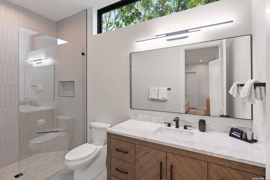 Furnished interior view inside a new home in , Kingsland (Image 15).