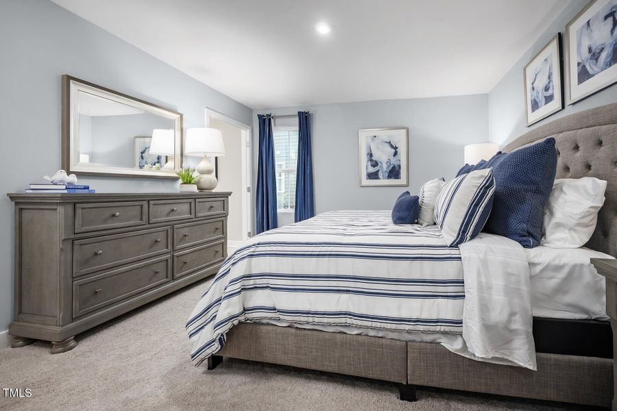 12 primary bedroom(1)