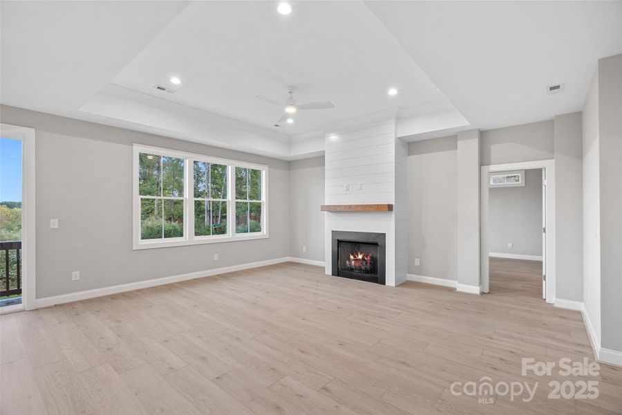 Spacious, unfurnished interior of a new home in , Harmony (Image 18).