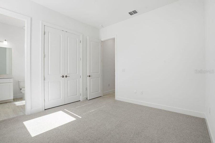 Spacious, unfurnished interior of a new home in Esplanade at Coasterra, Palmetto (Image 17).