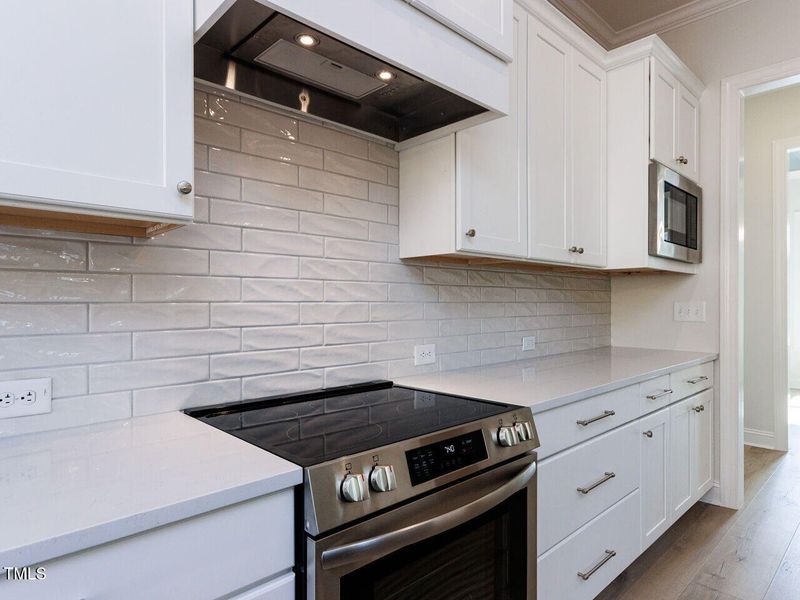 017-1280x960-kitchen