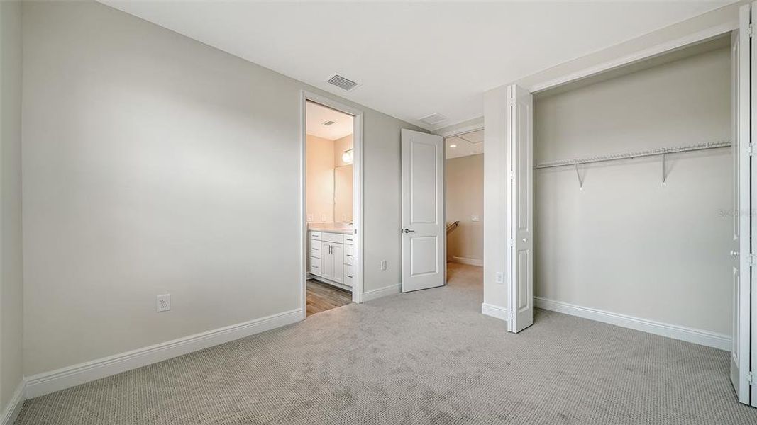 Spacious, unfurnished interior of a new home in Palm Grove, Lakewood Ranch (Image 31).