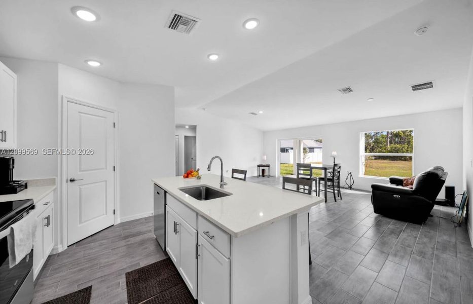 Furnished interior view inside a new home in , Cape Coral (Image 9).