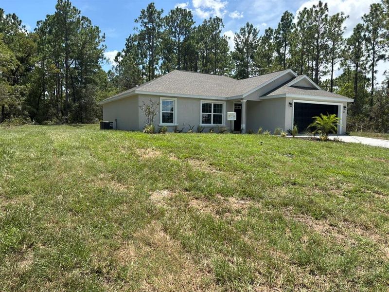 Exterior details and patio area of a home in , Dunnellon (Image 3). Exterior details and patio area of a home in , Dunnellon (Image 3).