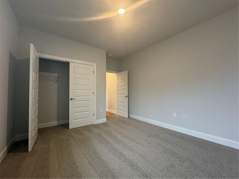 Spacious, unfurnished interior of a new home in Tuscany Hills, Douglasville (Image 12).