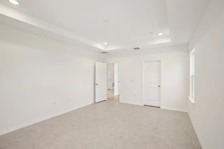 Representative unfurnished interior of a home built from the Huntington by Maronda Homes in Palm Coast, Palm Coast (Image 38).