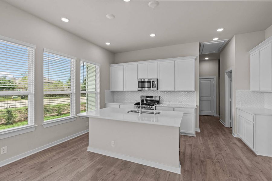 Furnished interior view inside a new home in The Crossvine, Schertz (Image 6). Furnished interior view inside a new home in The Crossvine, Schertz (Image 6).