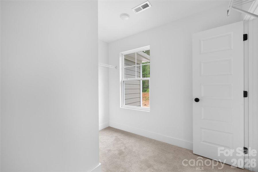 Spacious, unfurnished interior of a new home in , Stanfield (Image 25).