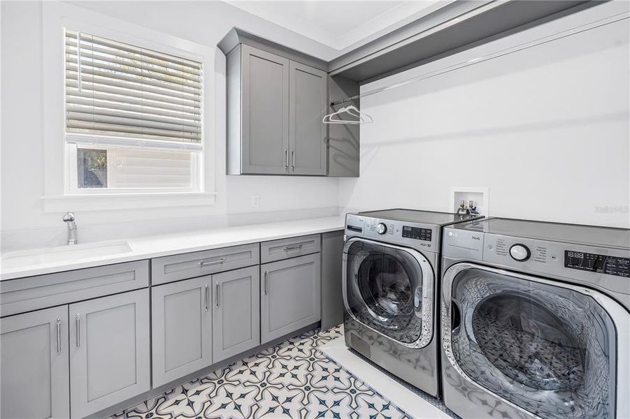 Furnished interior view inside a new home in , St. Petersburg (Image 41).
