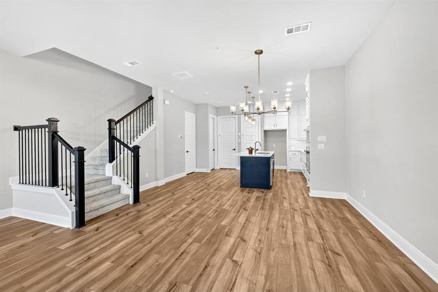 Spacious, unfurnished interior of a new home in Hillside at Las Colinas, Irving (Image 19).