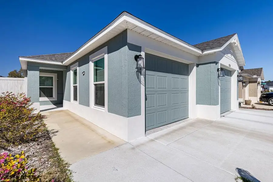 Exterior details and patio area of a home in , The Villages (Image 4).
