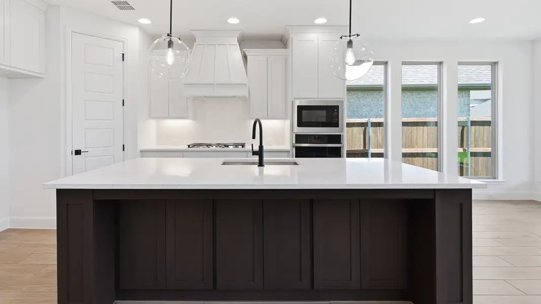 Furnished interior view inside a new home in Eliana, McKinney (Image 12).