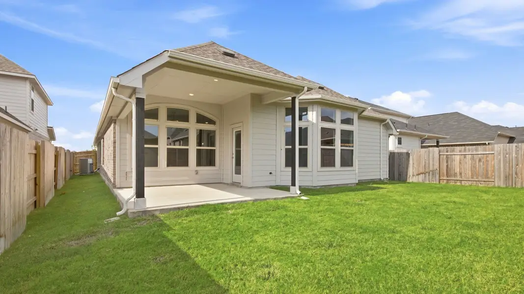 Exterior details and patio area of a home in Sunfield, Buda (Image 3).