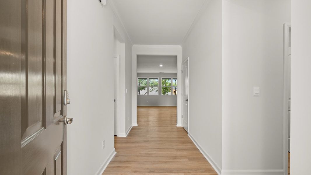 Spacious, unfurnished interior of a new home in Fairway 17 at Mirror Lake, Villa Rica (Image 14).