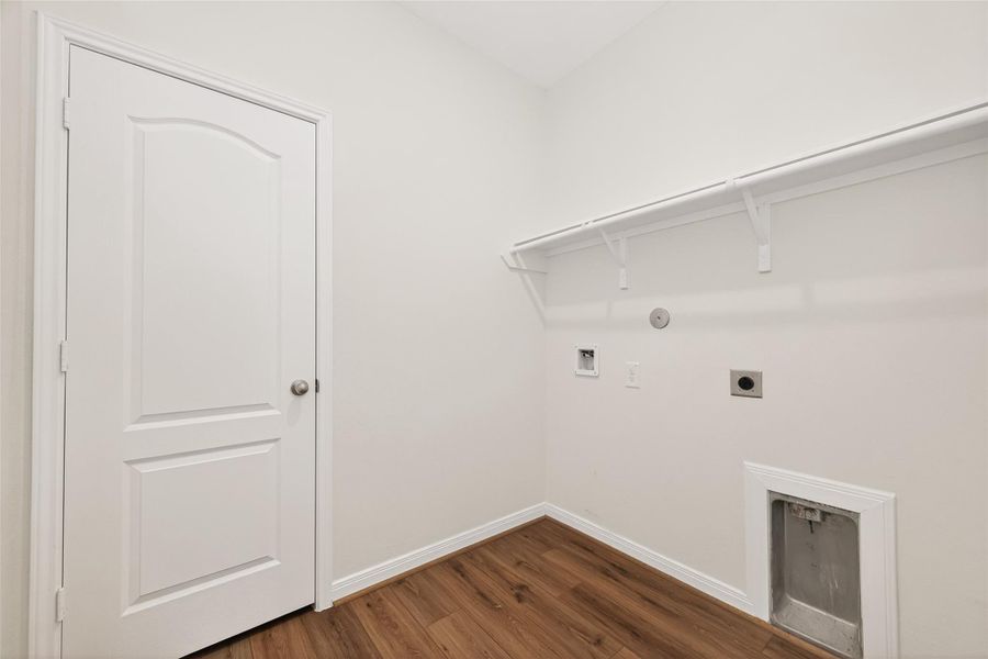 Spacious, unfurnished interior of a new home in , Houston (Image 44). Spacious, unfurnished interior of a new home in , Houston (Image 44).