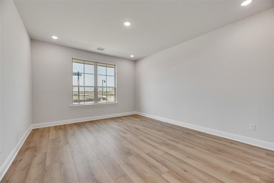 Spacious, unfurnished interior of a new home in Arbors at Legacy Hills, Celina (Image 23).