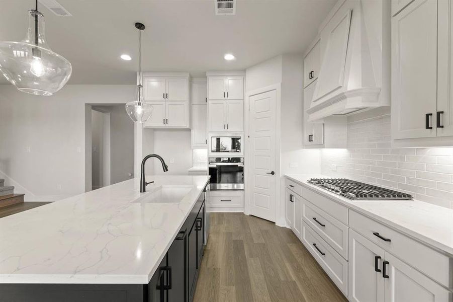 Furnished interior view inside a new home in Somerset - Phase 5, Mansfield (Image 12).